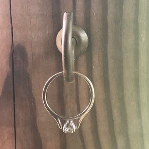 Diamond engagement ring